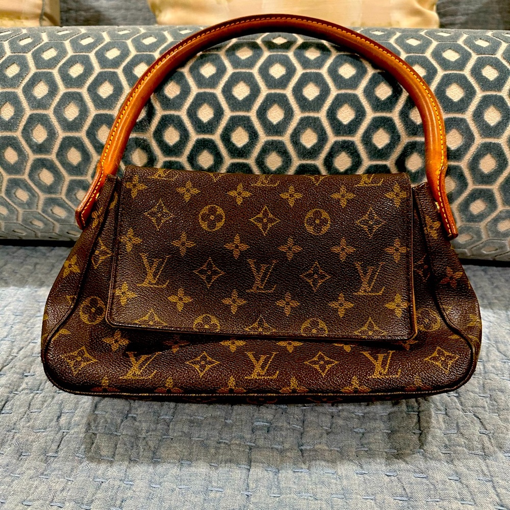 Vintage Louis Vuitton shoulder bag